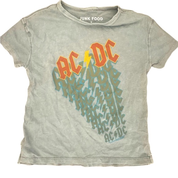 🎸 JUNK FOOD AC/DC GRAPHIC T 🎸 - Picture 1 of 4